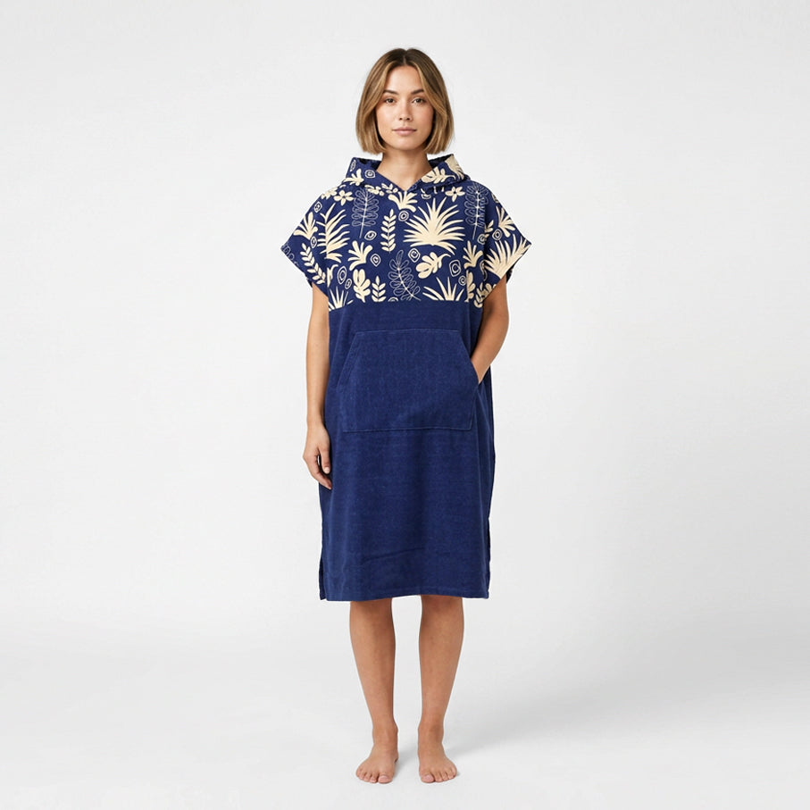 Poncho Blue Leaves